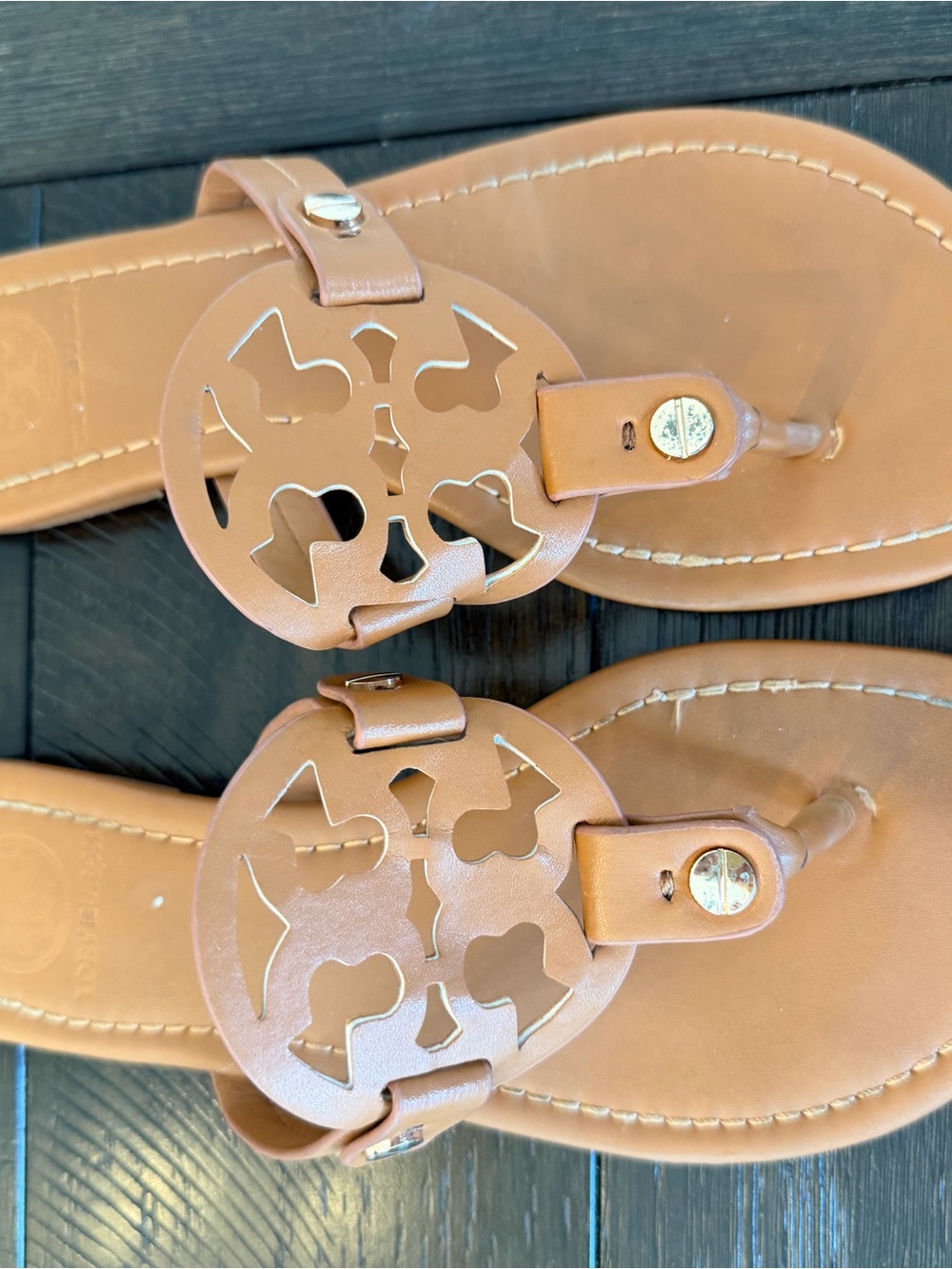 Tory Burch Brown Leather Logo Thong Sandals - Picture 4 of 4